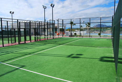 pista de padel cesped
