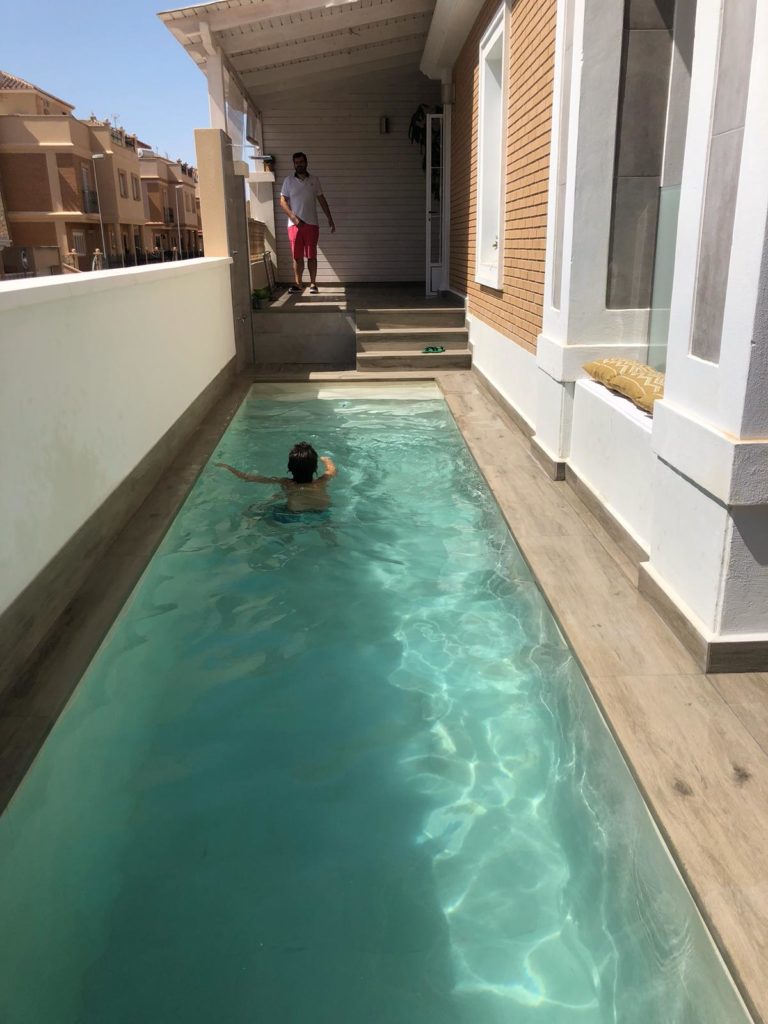 Piscina Porcelánica alargada